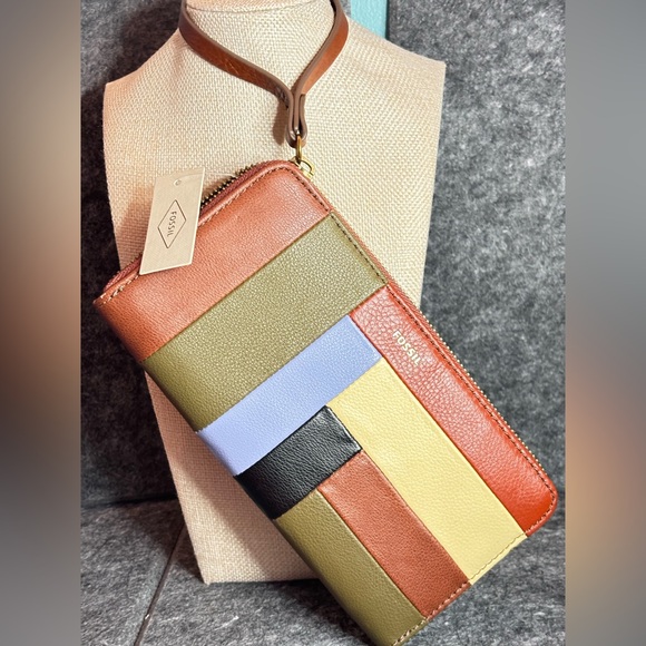 Fossil Handbags - Fossil Jori Zip wristlet NWT